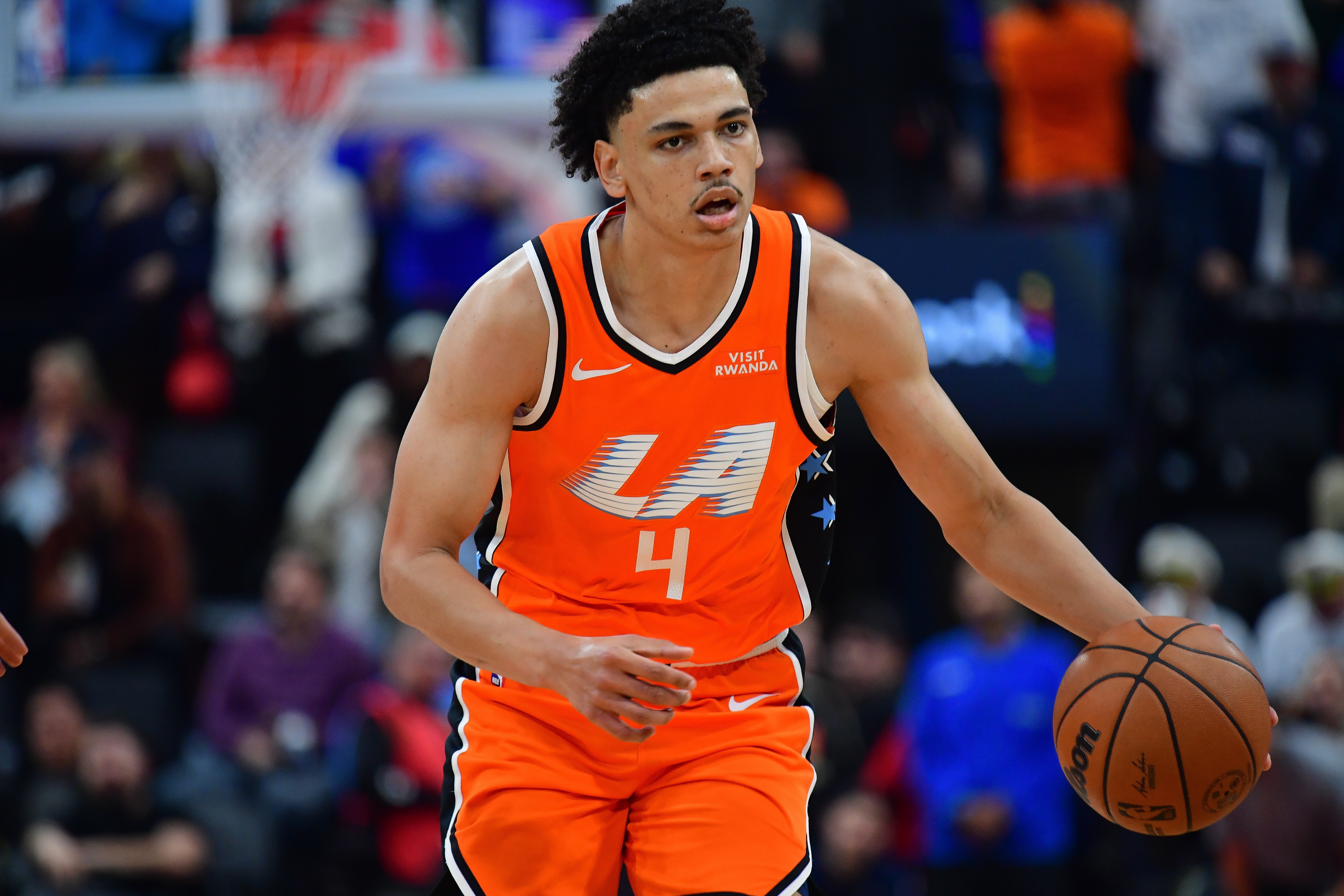 9博体育-船记：科比·桑德斯将顶替小卡首发出战 祖巴茨与科林斯出战成疑